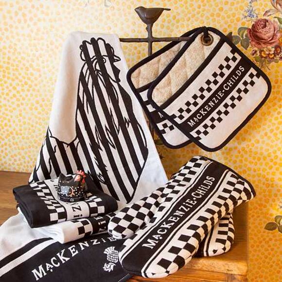 Brand New MACKENZIE CHILD'S Oven Mitts - Black & White Courtly Check - Picture 2 of 2